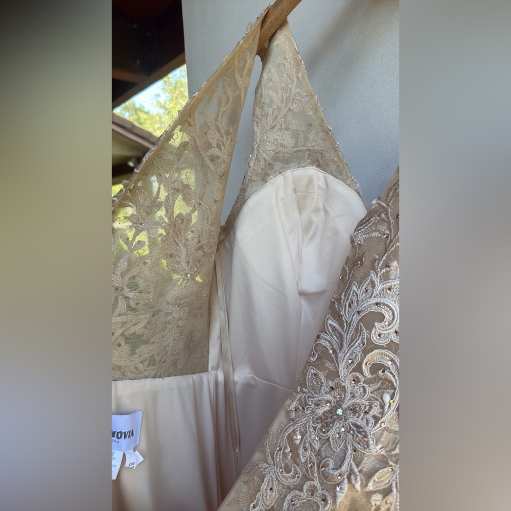 NWT LENOVIA wedding Gown dress mob mog champagne Cream Gold formal Lace M / L - Picture 11 of 17